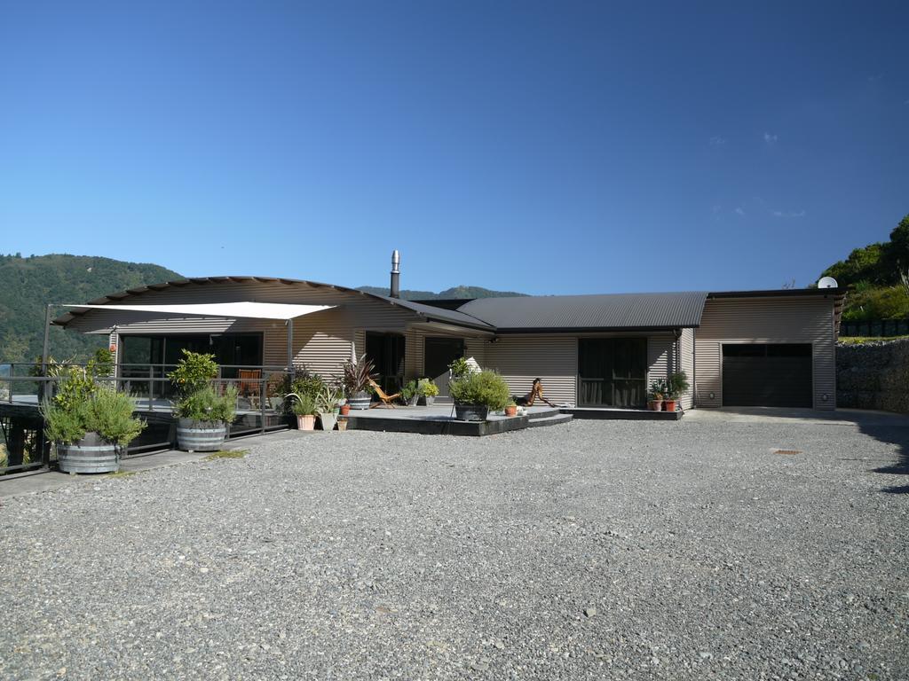 Okiwa Bay Lodge Picton Zewnętrze zdjęcie