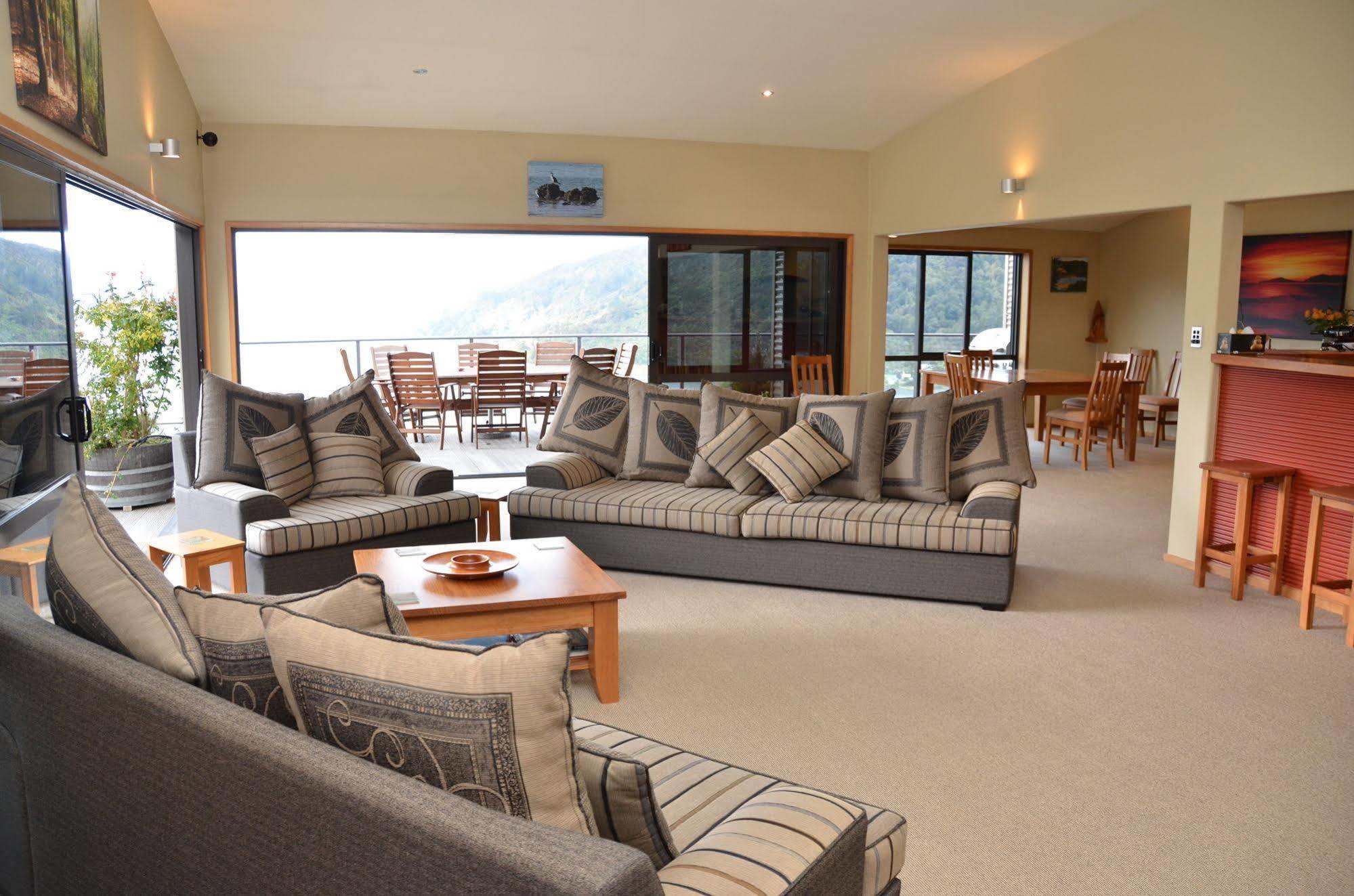Okiwa Bay Lodge Picton Zewnętrze zdjęcie